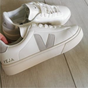 Vejas MENS 9 (or 10/10.5 women)